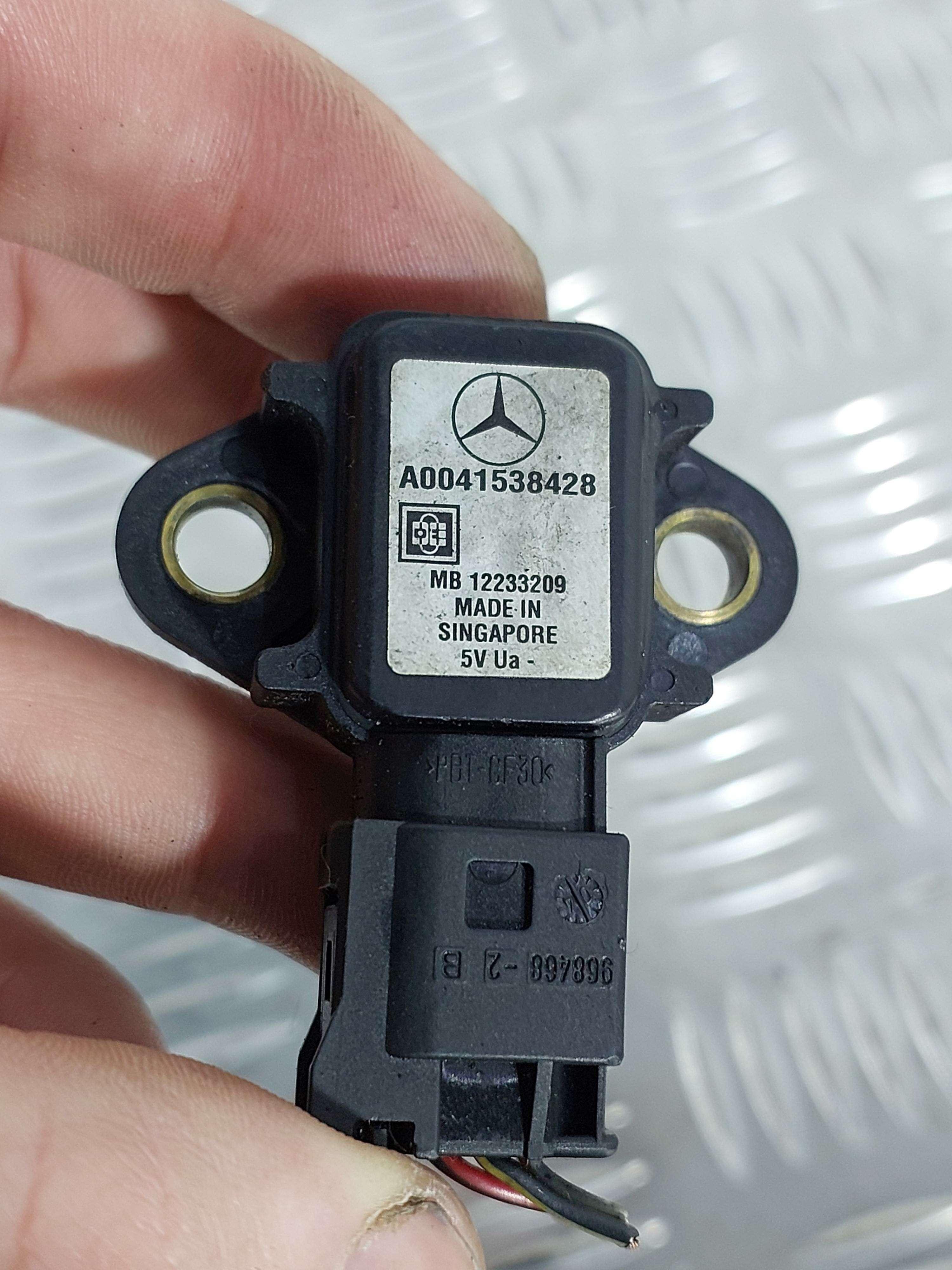 Датчик давления топлива - Mercedes C W203 (2001-2008)