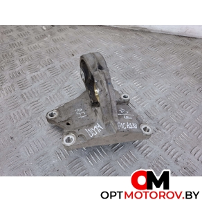 Кронштейн полуоси  Citroen Xsara Picasso 1 поколение [рестайлинг] 2007 9637792680, 96391768 #1