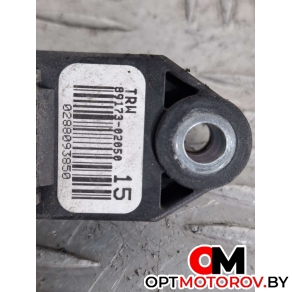 Датчик удара  Toyota Auris 1 поколение 2008 8917302050 #2