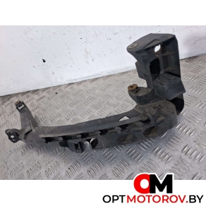 Крепление фары правой  Audi A3 8P/8PA [2-й рестайлинг] 2010 8P0805608 #1