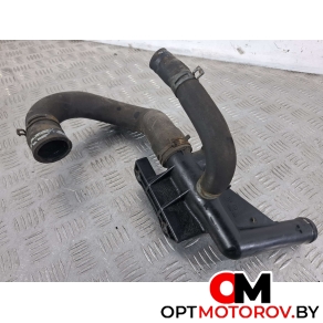Фланец (тройник) системы охлаждения  Volkswagen Crafter 1 поколение 2007 076121085A, 076121063E #1