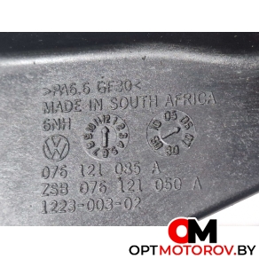 Фланец (тройник) системы охлаждения  Volkswagen Crafter 1 поколение 2007 076121085A, 076121063E #3