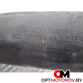 Воздуховод турбокомпрессора  Volkswagen Golf 5 поколение 2006 1K0129654AA #3