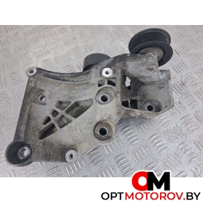 Кронштейн компрессора кондиционера  Opel Insignia 1 поколение (A) 2014 55582510 #4