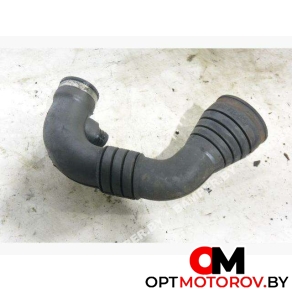 Патрубок воздушного фильтра  Volkswagen Passat B5 1999 8D0129615A #2