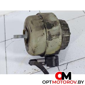 Подушка крепления двигателя  Audi A4 B7 2007 4F0199382D #1