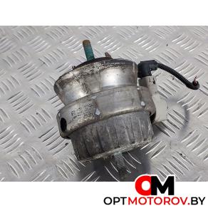 Подушка крепления двигателя  Audi A4 B7 2007 4F0199379H #1