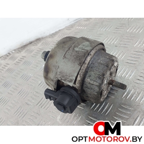 Подушка крепления двигателя  Audi A4 B7 2007 4F0199382H #1