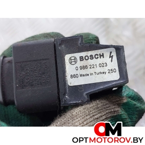 Катушка зажигания  Volkswagen Polo 5 поколение 2009 03E906031C, 03E133320A, 03E133319E #2