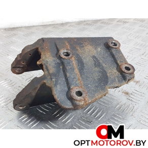 Кронштейн полуоси  Renault Master 2 поколение 2002 8200027177B #10