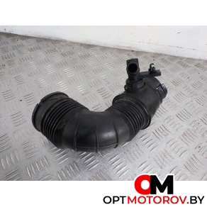 Патрубок воздушного фильтра  Opel Insignia 1 поколение (A) 2010 55561787 #1