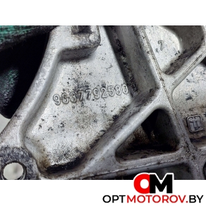 Кронштейн полуоси  Citroen Berlingo 1 поколение (M49) 2002 9637792580 #4