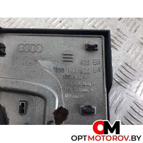 Декоративная крышка двигателя  Audi A6 4F/C6 2007 059103925BB #1