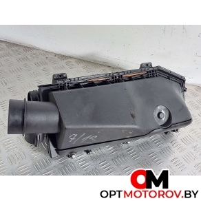 Корпус воздушногo фильтра  Mercedes-Benz C-Класс W203/S203/CL203 2003 A6110901601, A6110902301 #1