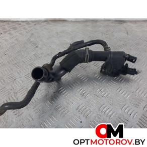 Фланец (тройник) системы охлаждения  Volkswagen Passat B6 2008 03L121132 #1