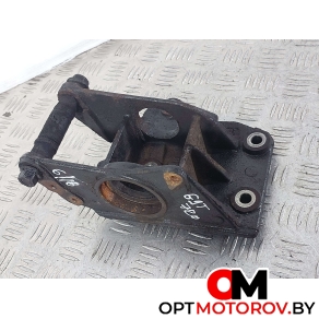 Кронштейн полуоси  Renault Master 2 поколение [рестайлинг] 2004 8200027177B #2