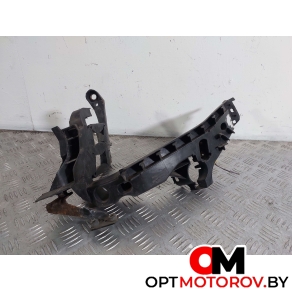 Крепление фары правой  Audi A4 B7 2008 8K0805607L #1