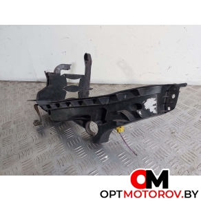 Крепление фары правой  Audi A4 B7 2008 8K0805607L #2