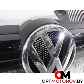 Решетка радиатора  Volkswagen Golf 6 поколение 2009 5K0853653 #4