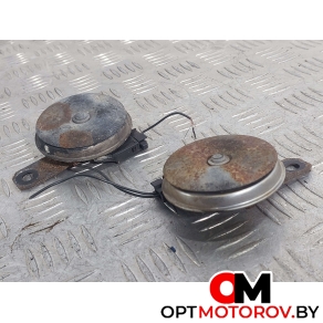 Планка под капот  Toyota RAV4 3 поколение (XA30) 2007  #1