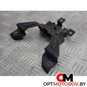 Кронштейн (крепление)  Ford Fiesta 6 поколение 2012 BV51A16860AB #1