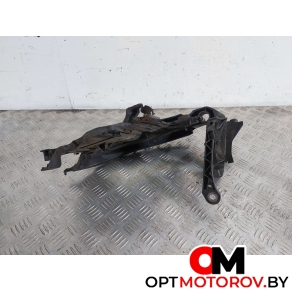Крепление фары правой  Audi A4 B8/8K 2008 8K0805607L #3