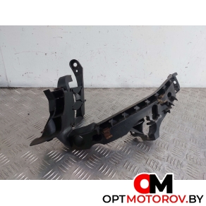 Крепление фары левой  Audi A4 B8/8K 2008 8K0805607C #1