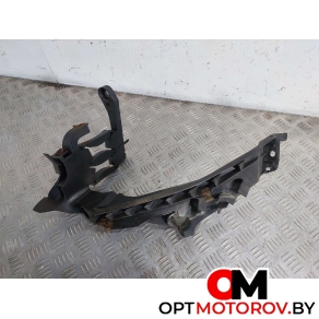 Крепление фары левой  Audi A4 B8/8K 2008 8K0805607C #2