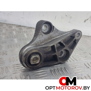 Кронштейн полуоси  Ford Focus 3 поколение 2014 CV616P093YE #2