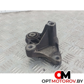 Кронштейн полуоси  Ford Focus 3 поколение 2014 CV616P093YE #4