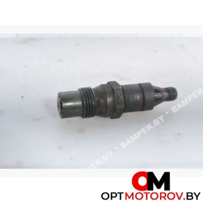 Форсунка топливная  Volkswagen Transporter T4 1996 68130202 #2