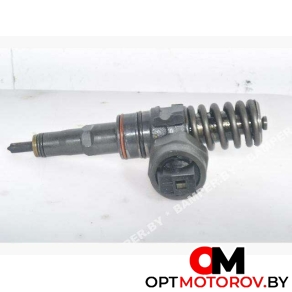 Форсунка топливная  Volkswagen Passat B5 2001 038130073AA #1