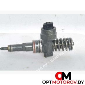 Форсунка топливная  Volkswagen Passat B5 2001 038130073AA #2