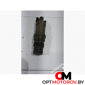 Форсунка топливная  Volkswagen Passat B3 1993 028130201B #1