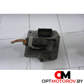 Блок управления двигателем  Opel Astra H 2006 55561172 #1