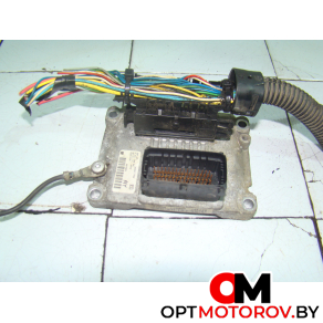 Блок управления двигателем  Opel Corsa D 55557934 #2