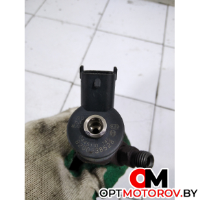 Форсунка топливная  Opel Corsa D 2008 0445110146 #2