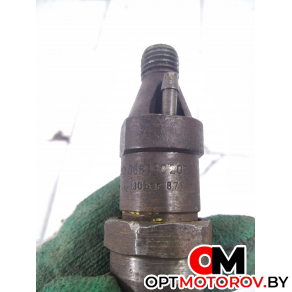 Форсунка топливная  Volkswagen Transporter T4 1999 068130202 #2