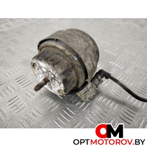 Подушка крепления двигателя  Audi A6 4F/C6 2004 4F0199382D #1