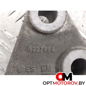 Подушка крепления двигателя  Opel Astra G 2003 9227884 #2