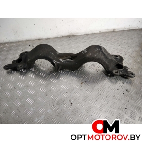 Кронштейн коробки (балка кпп)  Audi A4 B6 2004 8E0399263AL #1
