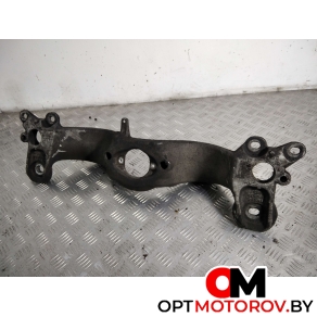 Кронштейн коробки (балка кпп)  Audi A4 B6 2004 8E0399263AL #4