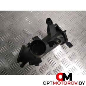 Патрубок впускного коллектора  Volkswagen Touran 1 поколение [2-й рестайлинг] 2010 03C145861E #3