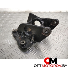 Кронштейн полуоси  Opel Movano 1 поколение (A) 2001 8200027177 #1