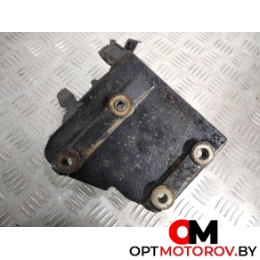 Кронштейн полуоси  Opel Movano 1 поколение (A) 2001 8200027177 #4