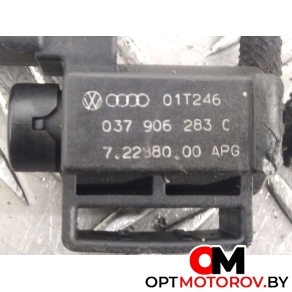 Подушка крепления двигателя  Audi A6 4B/C5 [рестайлинг] 2001 037906283C #2