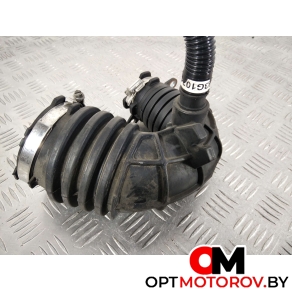 Патрубок воздушного фильтра  Audi A4 B7 2006 4F0129615E #3