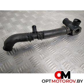 Фланец (тройник) системы охлаждения  Audi A4 B5 1999 028121132 #3
