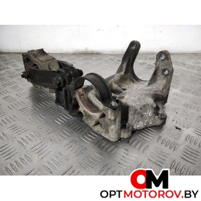 Кронштейн полуоси  Land Rover Range Rover Evoque L538 2015 6G9N4H473CE #5