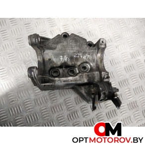 Кронштейн полуоси  Land Rover Range Rover Evoque L538 2011 6G9N4H473CC #4